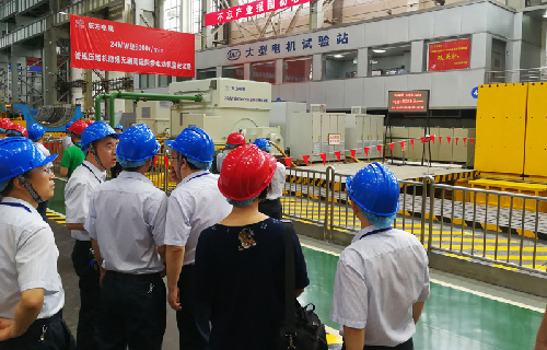 HD8000变频器配套国内首台24MW级6000r/min管道压缩机用同步电动机顺利完成鉴定试验